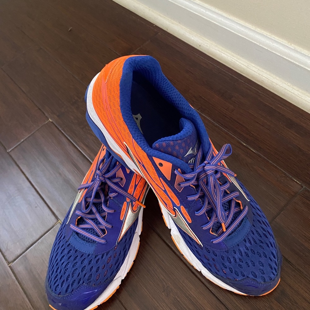 A runners dream or even a walker. Lightweight, low absorption for any terrain.